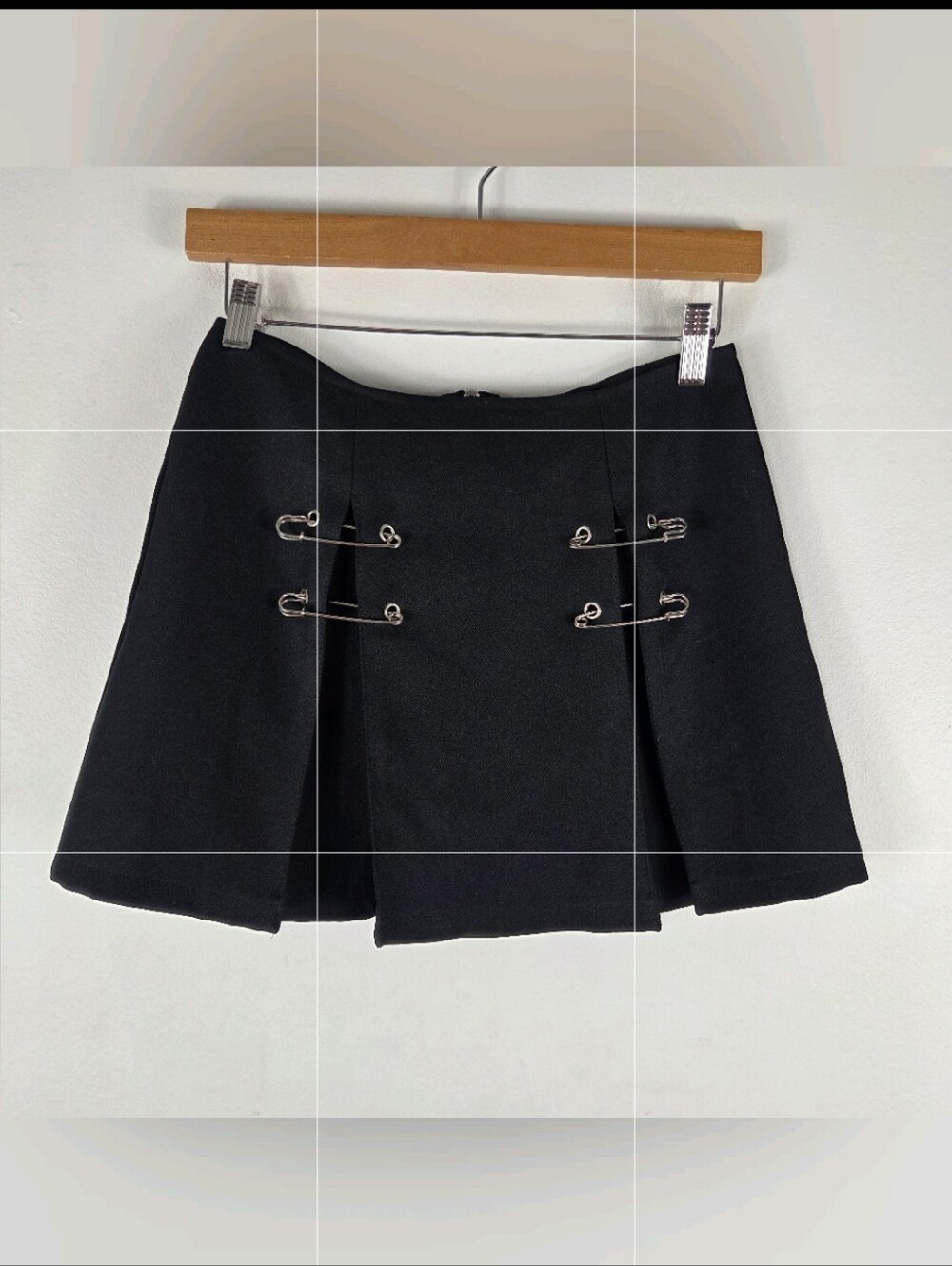 Lip Service Vintage Y2K Goth Cyberpunk Safety Pin Pleated Micro Mini Skirt